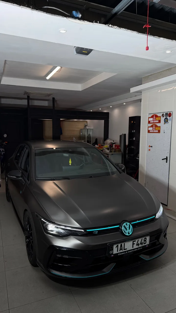 Volkswagen Golf 8.5 R Black édition